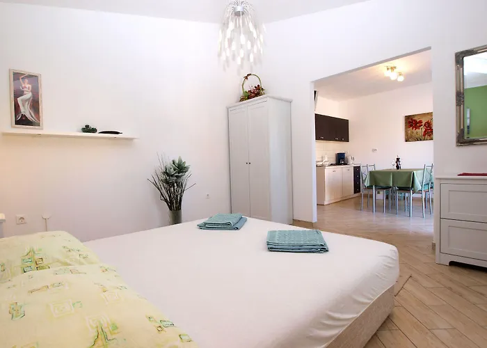 아파트 Nadia 1493