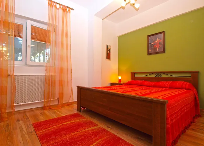 아파트 Nadia 1493 *