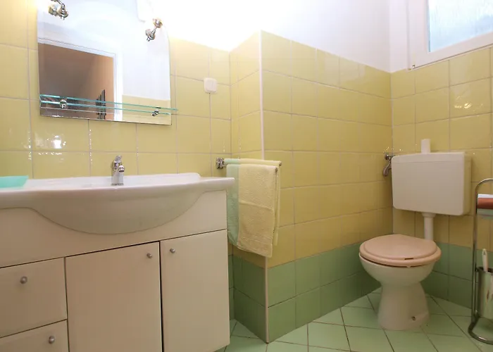 Nadia 1493 아파트 *