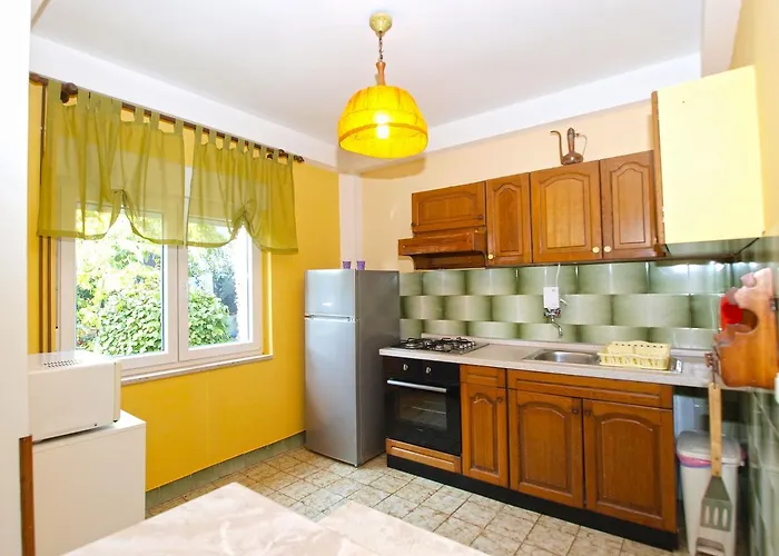 아파트 Nadia 1493 *