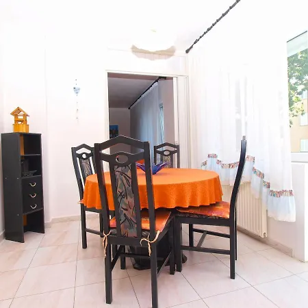 Apartment Nadia 1493 Medulin