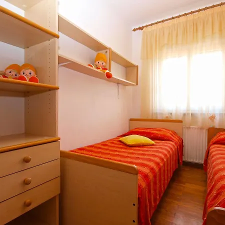Apartment Nadia 1493 Medulin