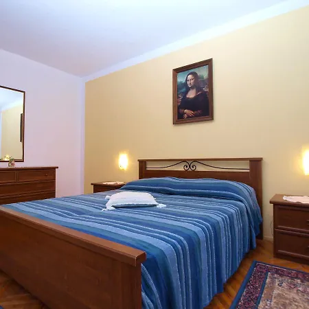 Apartment Nadia 1493 Medulin
