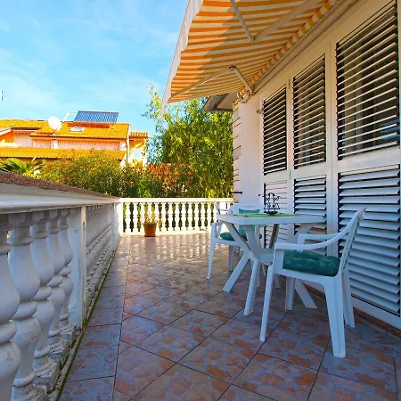 Apartment Nadia 1493