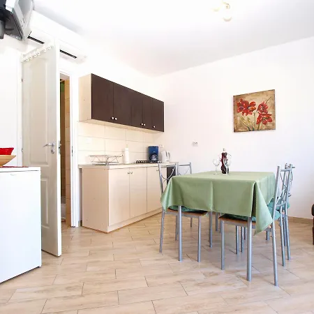 Apartment Nadia 1493 Medulin